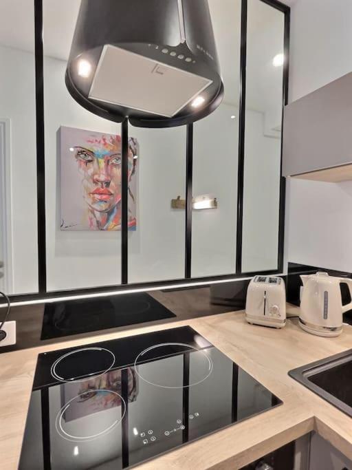 Au Jasmin De Miss K Apartment Bourg-en-Bresse Bagian luar foto