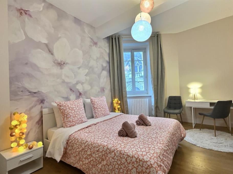 Au Jasmin De Miss K Apartment Bourg-en-Bresse Bagian luar foto